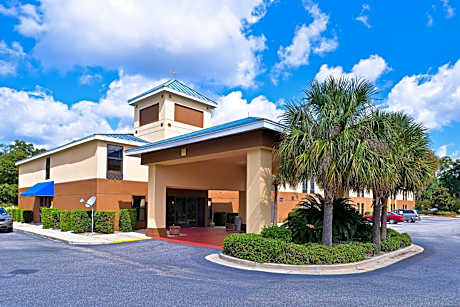 Econo Lodge Darien