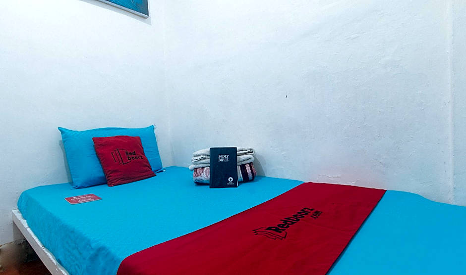 RedDoorz near OWWA Pasay