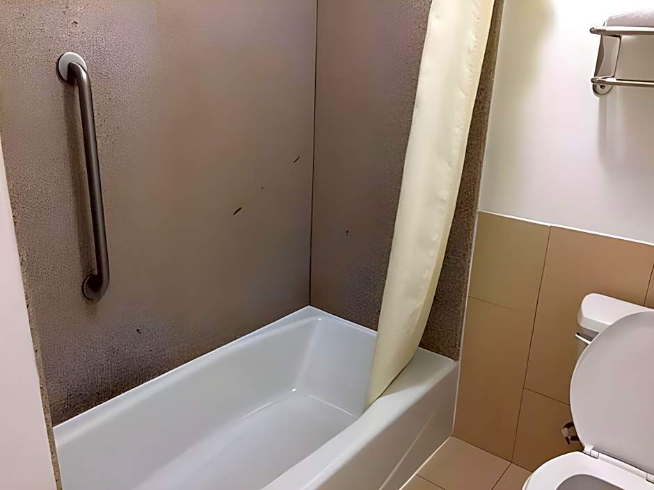 Motel 6 Tyler