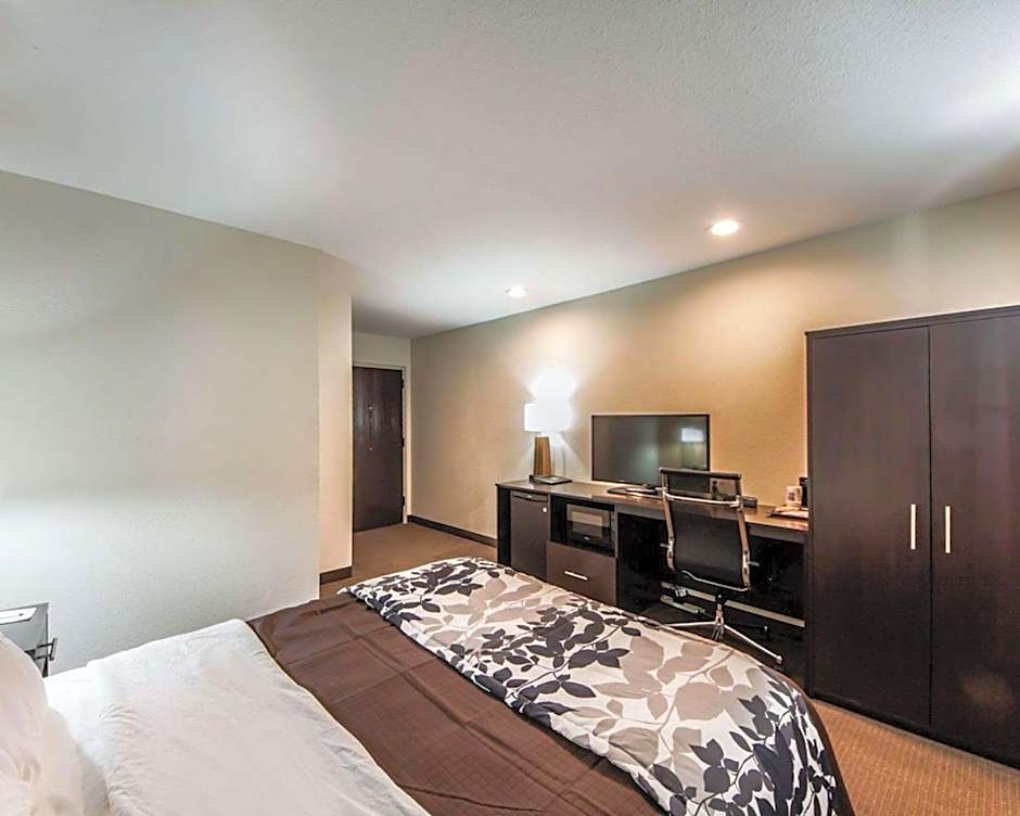 Sleep Inn & Suites