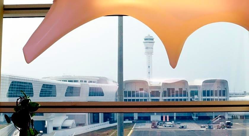 Sama-Sama Express KLIA Terminal 2 - Airside Transit Hotel
