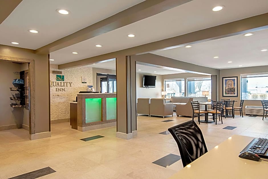 Quality Inn Mishawaka near Notre Dame
