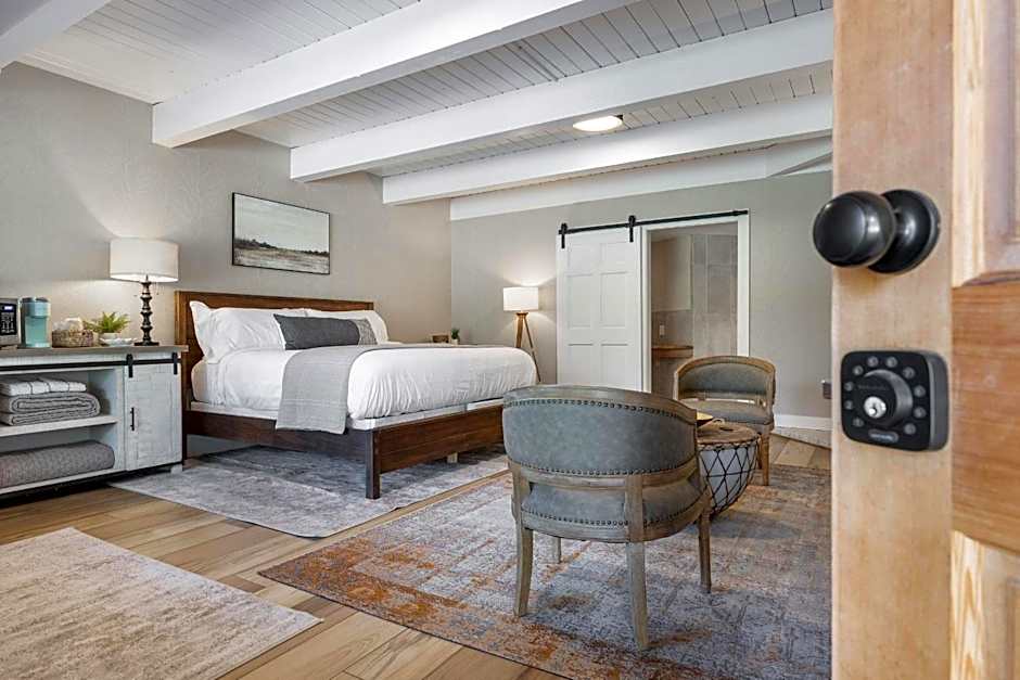 Big Pine Suite CN Lodge R#1