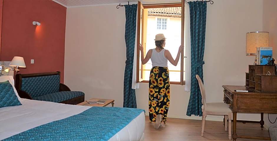 Les Arcades Le Lion D'or