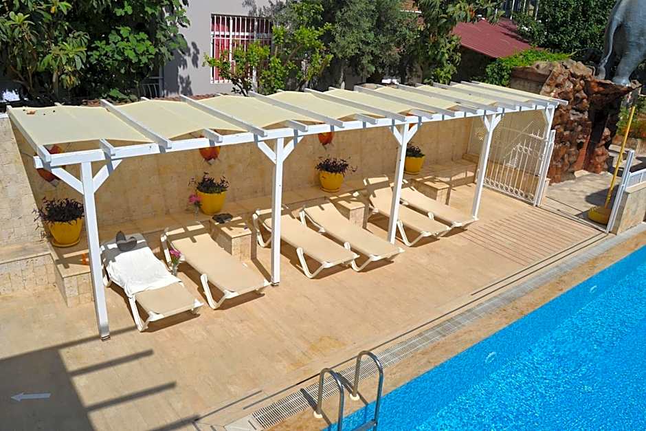 Safari Suit N-17 big apart