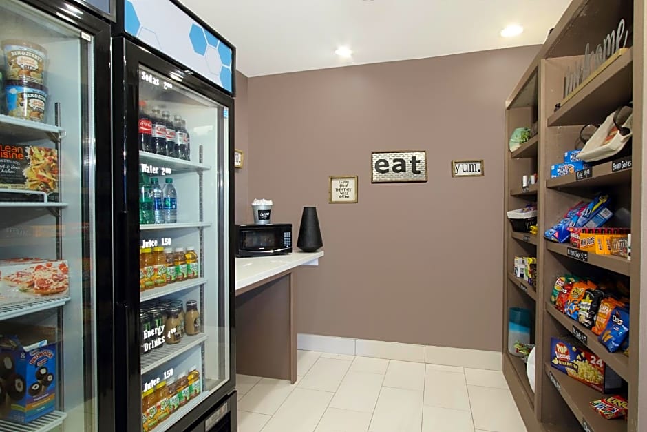Holiday Inn Express & Suites - Columbus North, an IHG Hotel