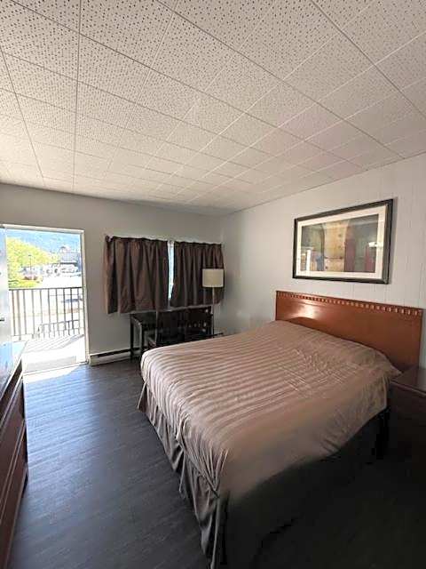 Schell Motel