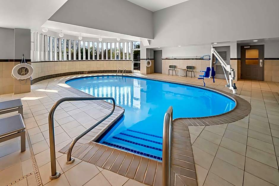 Spark by Hilton Woodbridge