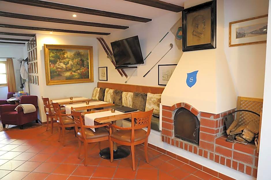 Hotel Schlossresidenz Heitzenhofen