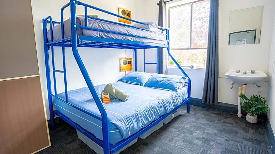 Mad Monkey East Side