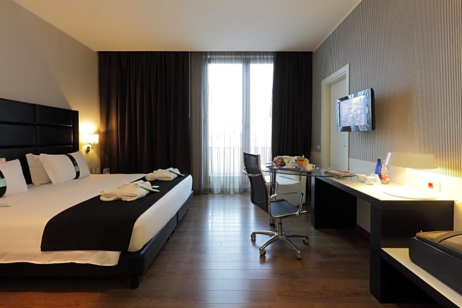 Holiday Inn Genoa City By IHG
