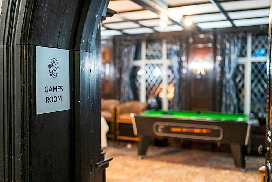 Lyons Woodlands Hall