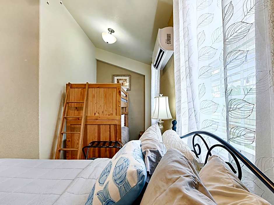 Canyon Lake Condos at Stillwater Ranch