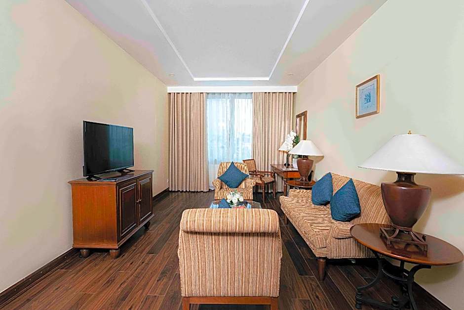 Hai Phong Harbour View Hotel