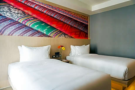 Superior Twin Room with City View