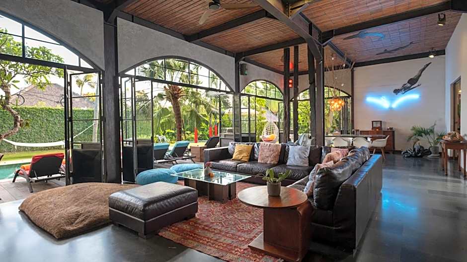 NicoNico Mansion by Villa Finder