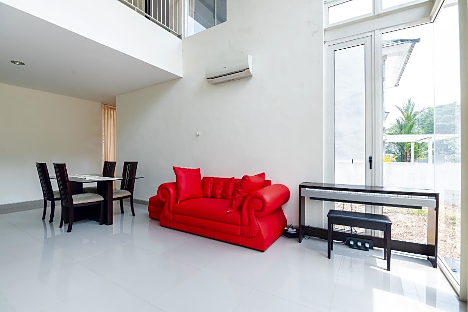 OYO 2001 Taman Dayu Villa Golf View