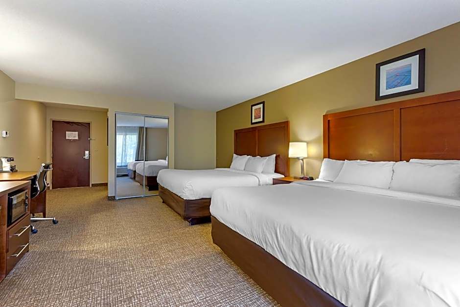 Comfort Inn & Suites Cambridge