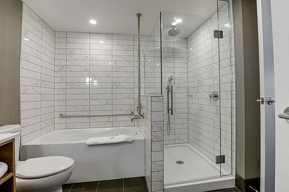 Sandman Signature Saskatoon South Hotel