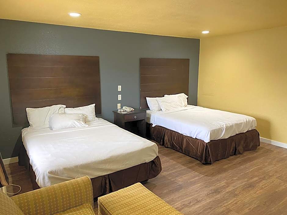 Woodridge Inn and Suites