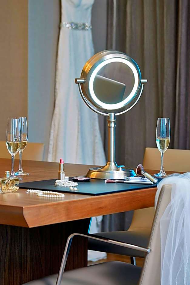 AC Hotel by Marriott Atlanta Buckhead at Phipps Plaza