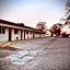 Annie Oakley Motel Oakley