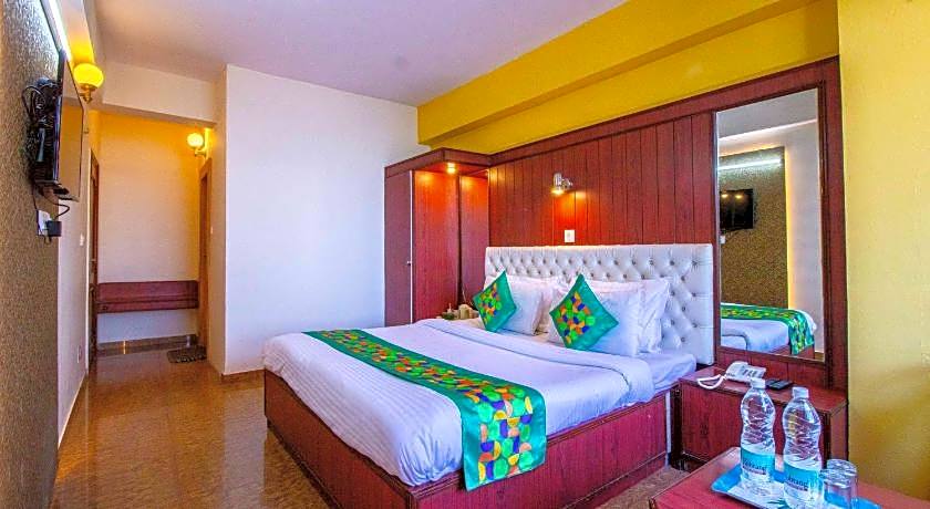 Treebo Varuna With Mountain View