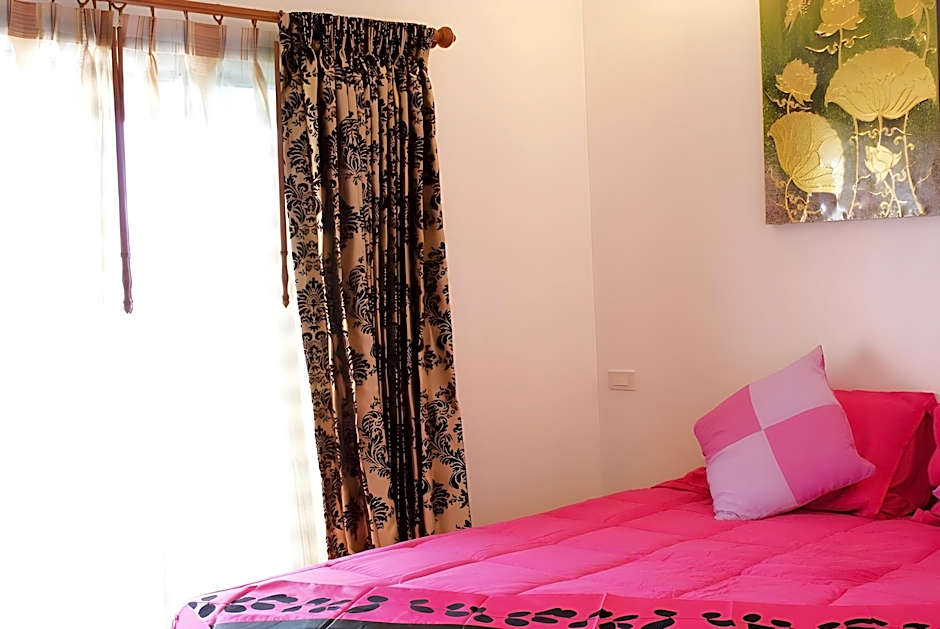 Tara Raft Kanchanaburi Guest House