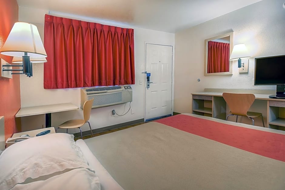 Motel 6 Chino, CA - Los Angeles Area