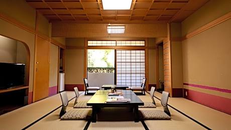 Japanese-Style Quadruple Room