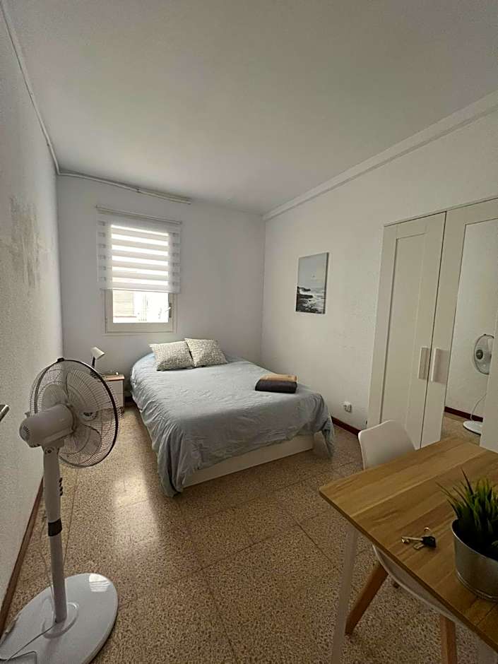 Habitacion privada en PISO COMPARTIDO Lepanto