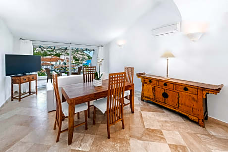 One Bedroom Apartment with Partial Seaview