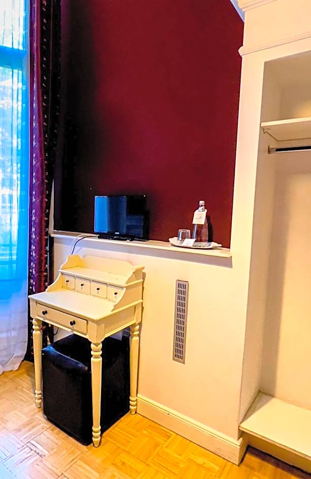 Hotel-Maison Am Olivaer Platz