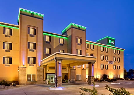 Holiday Inn Express Fremont, an IHG Hotel