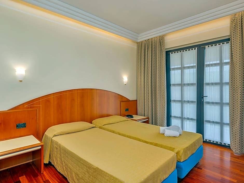 Hotel Prestige