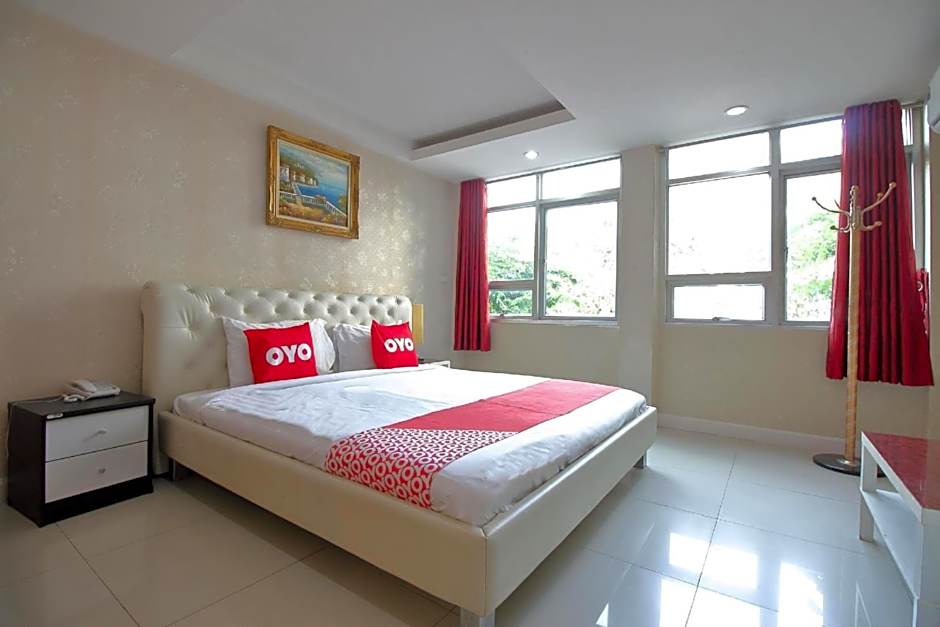 Photo 1 of 6 of Deluxe Double Room