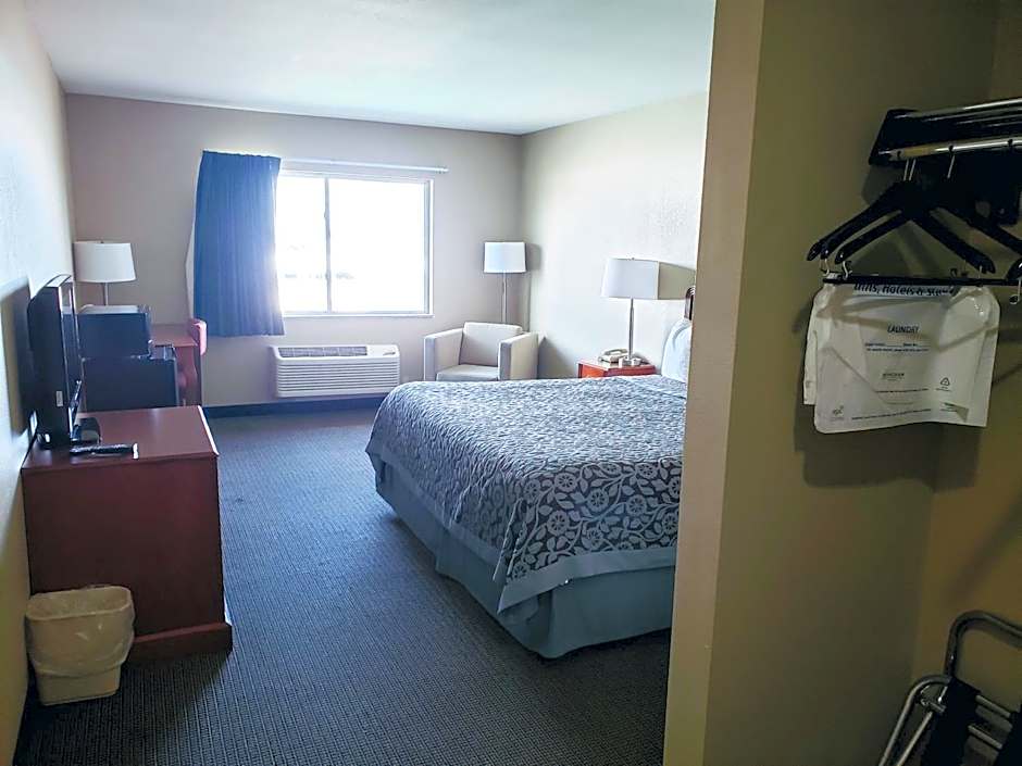 Days Inn & Suites by Wyndham of Morris
