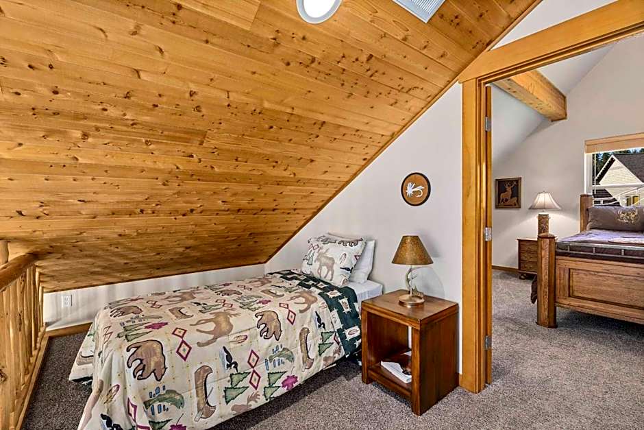 Dog-Friendly Ronald Vacation Rental Cabin!