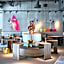 Moxy Hamburg City