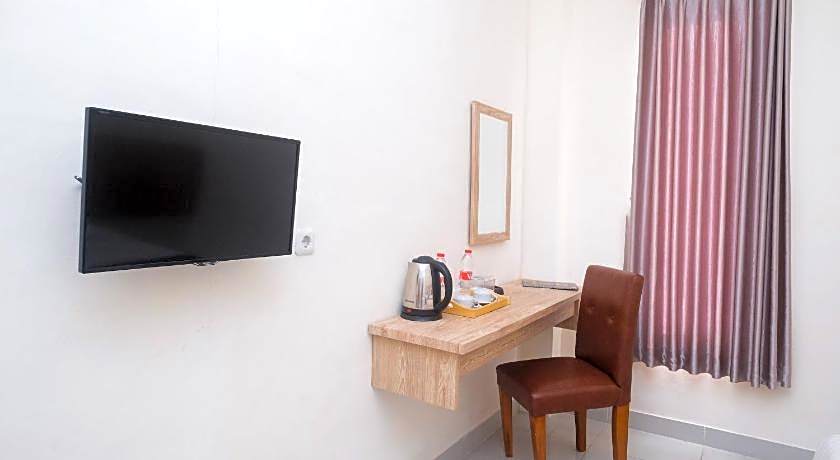 Urbanview Hotel DJ Inn Tegal