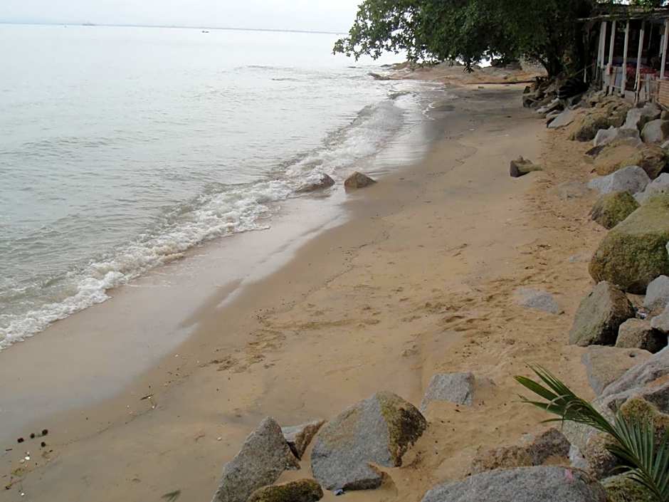 Batu Ferringhi - Shamrock Beach Villas
