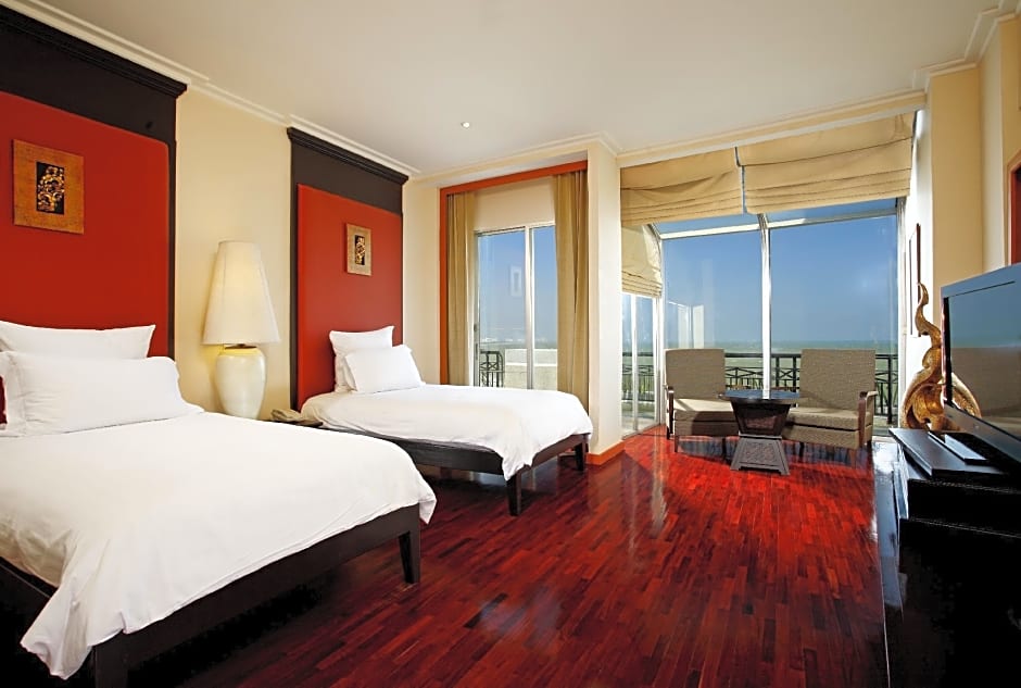 Photo 1 of 8 of Suite
