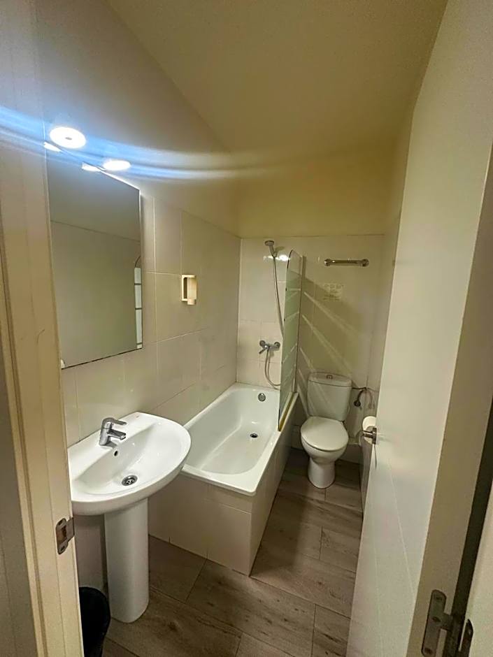 Hostal Balmes Centro