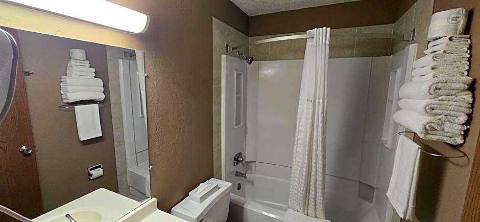 Super 8 by Wyndham Rogers Minnesota