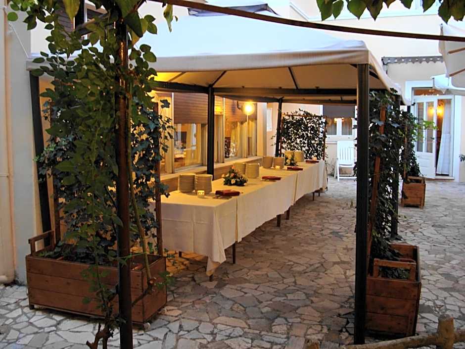 Hotel Paradiso