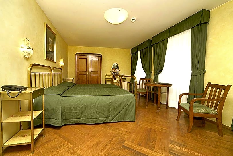 Roma Hotel