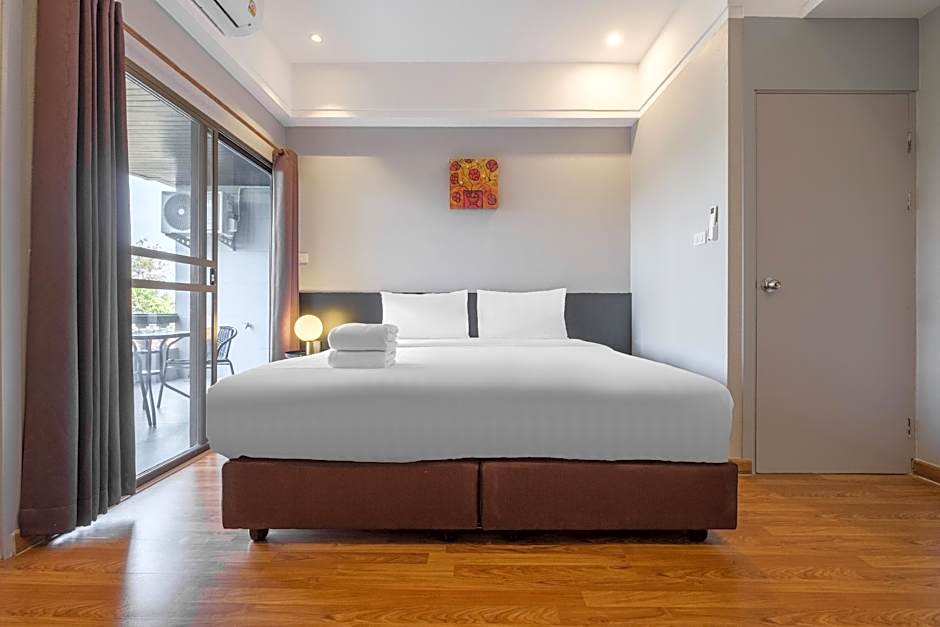 Photo 1 of 18 of Signature Suite