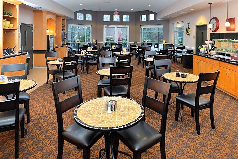 Comfort Suites Airport Tukwila Seattle