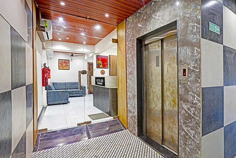 Super Hotel O Althan Formerly Hotel Niraant