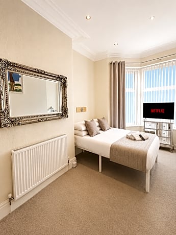 Quad room-Family-Ensuite with Shower-Family 5